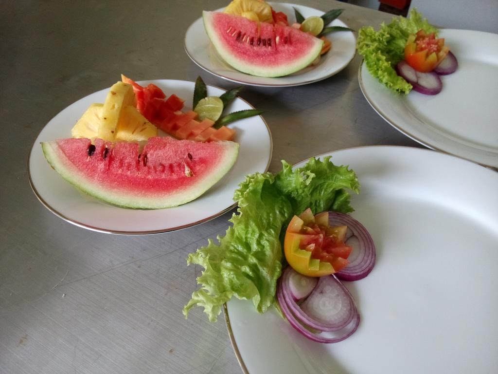 인락 가든 호텔 니곰보 외부 사진