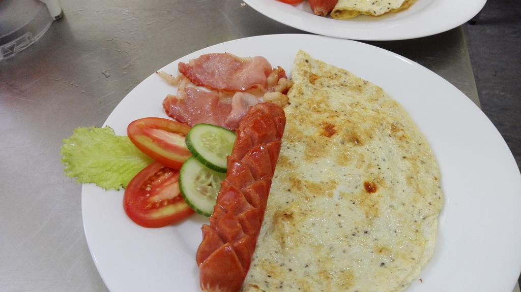 인락 가든 호텔 니곰보 외부 사진